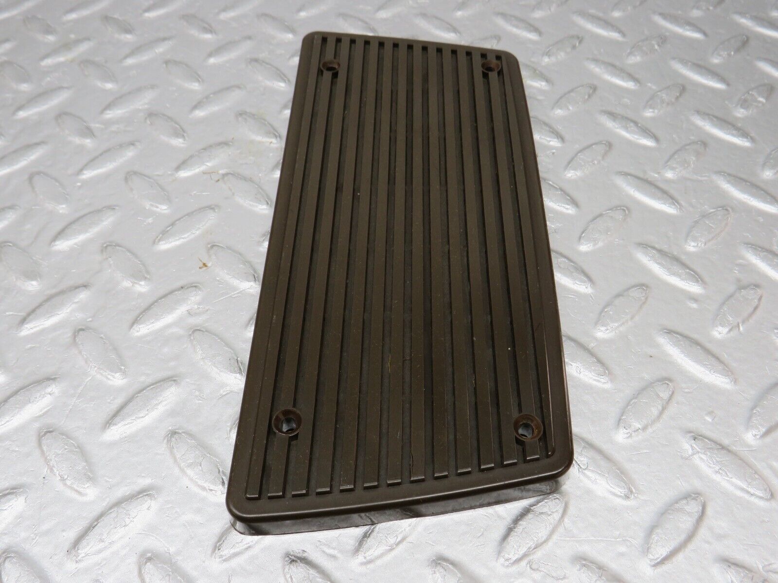 37490 Mercedes-Benz W109 300SEL Parcel Shelf Speaker Cover