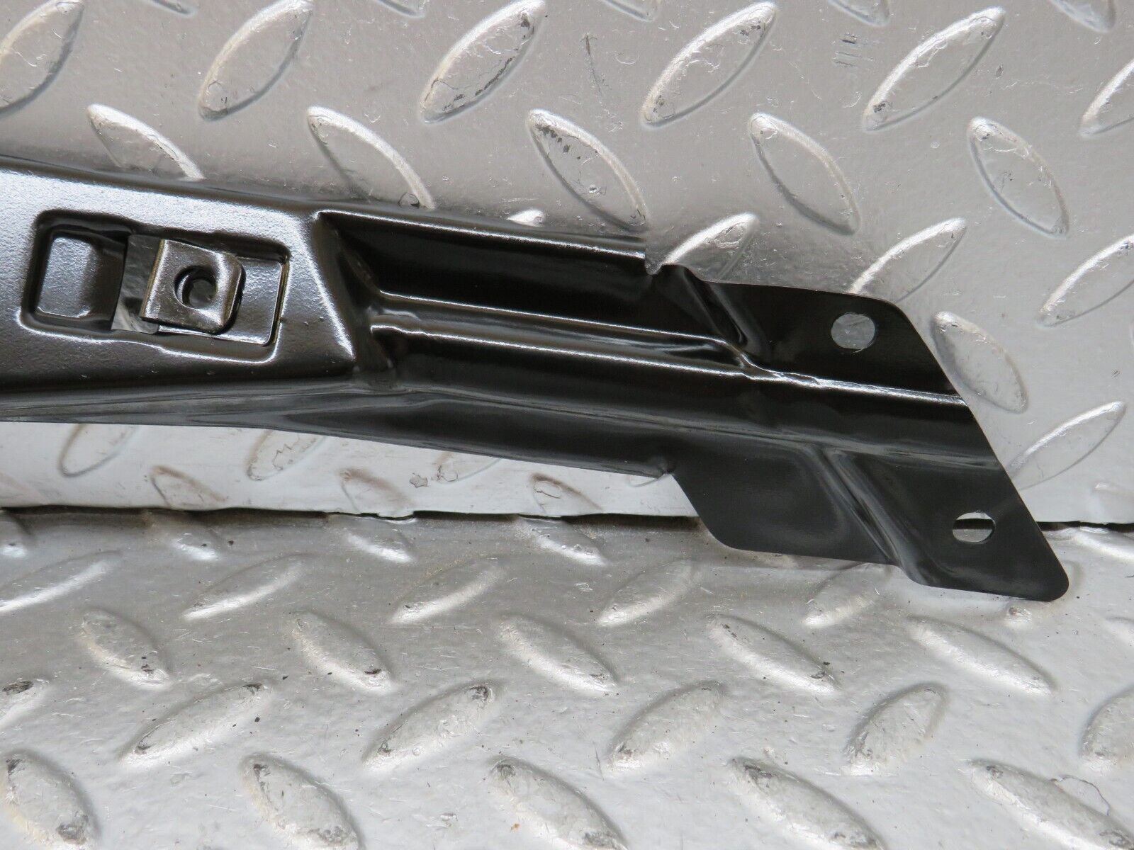 26507 Mercedes-Benz C124 220CE Coupe Rear Window Channel Support Left Side