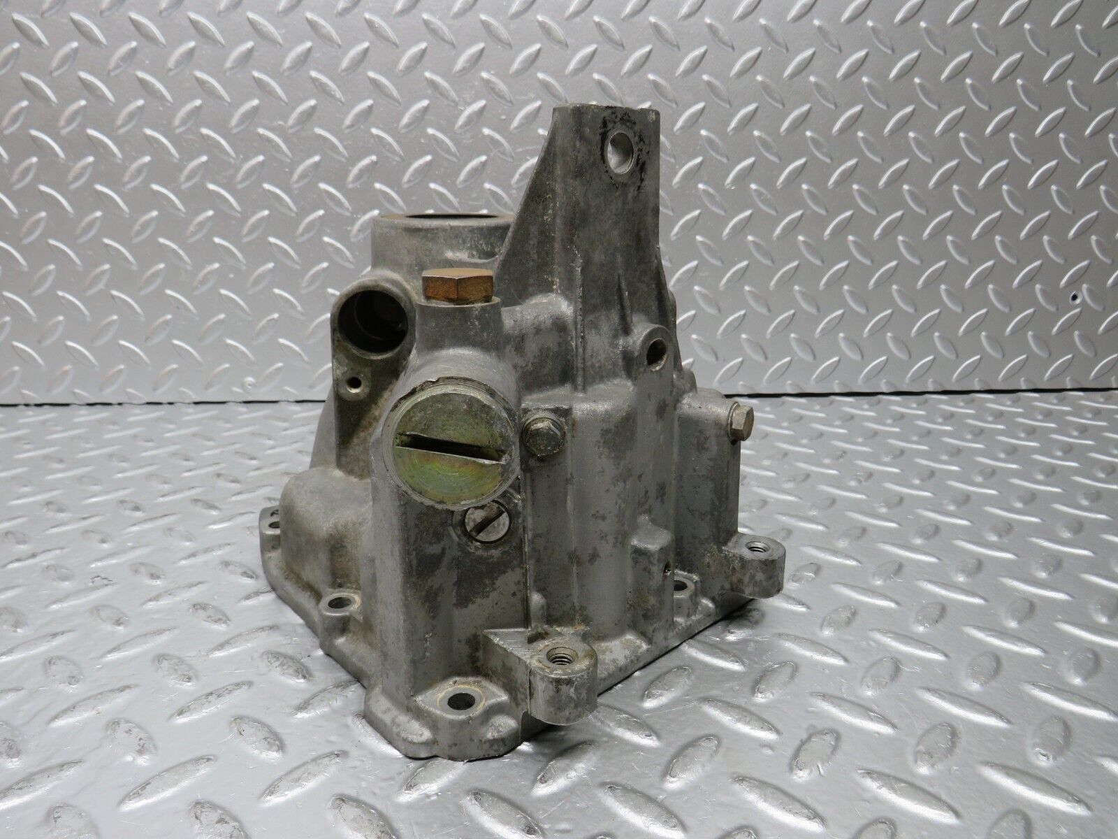 30230 Mercedes-Benz W123 230E Auto Gearbox Rear Housing 722.122 1152709311