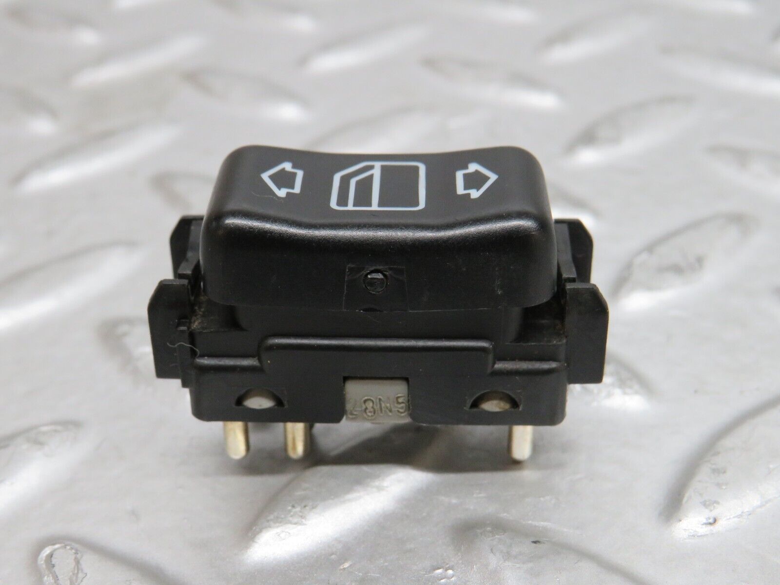 29189 Mercedes-Benz C124 320CE Coupe Right Electric Window Switch 1248209410