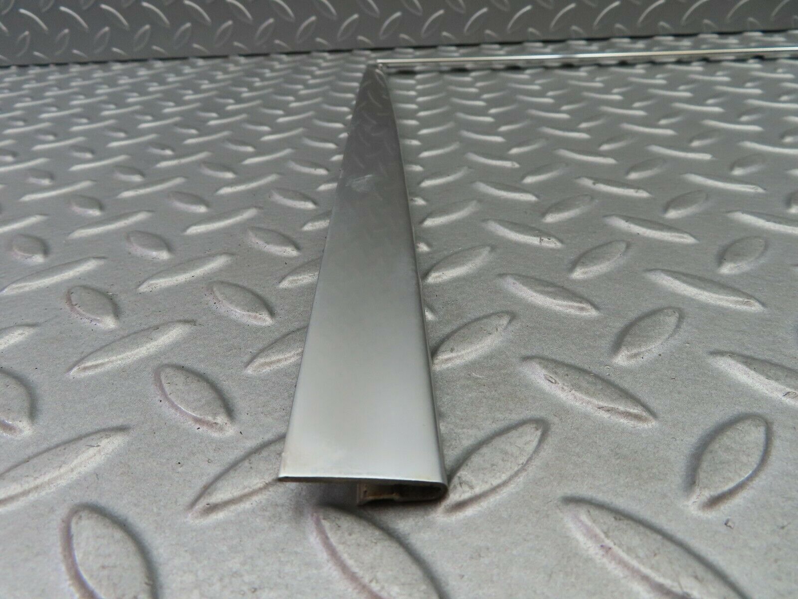 5909 Mercedes-Benz W123 200 Door Chrome Window Frame Rear Left