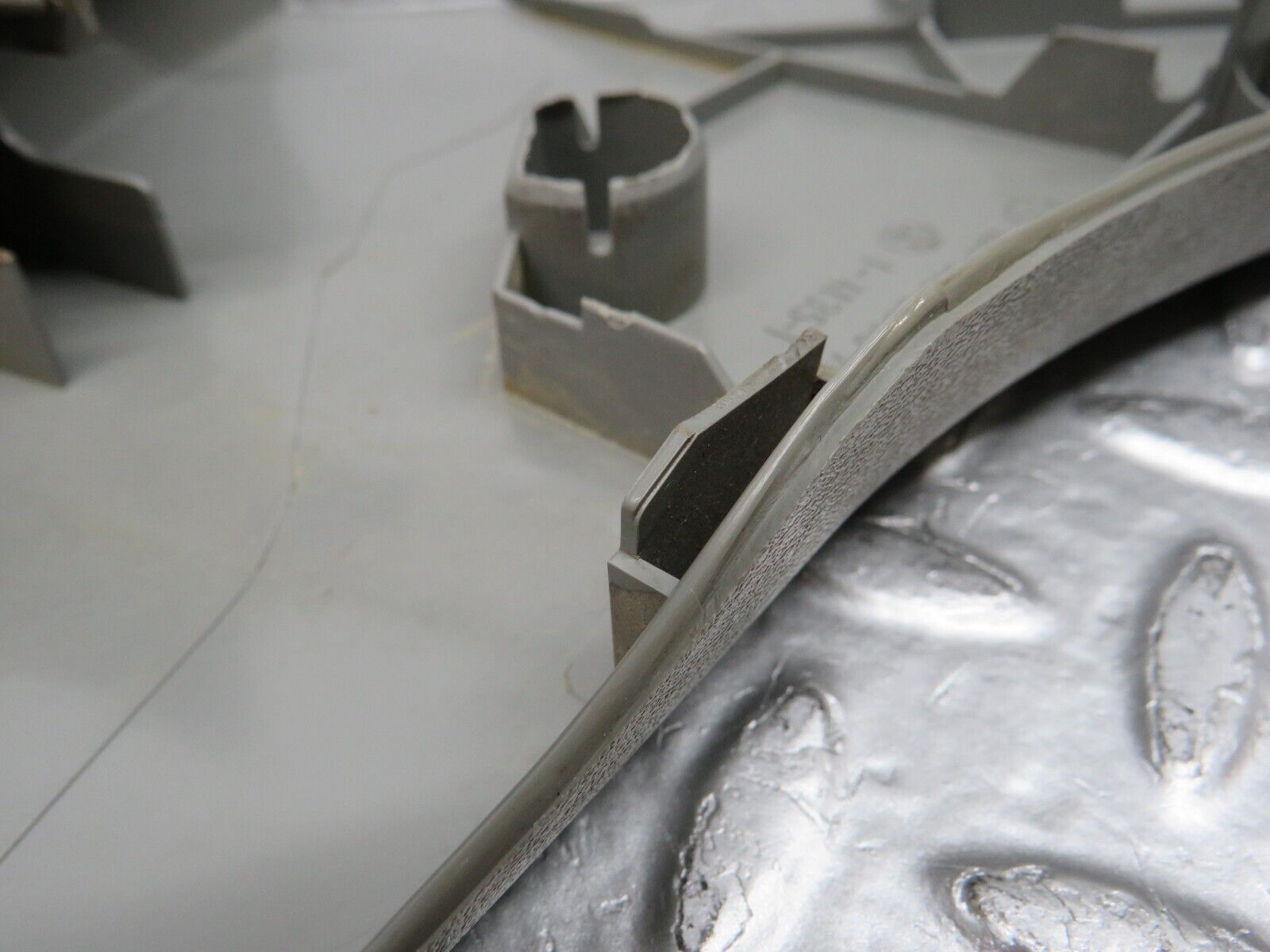 32329 Mercedes-Benz S124 300TE Front Right Electric Seat Cover Trim 1249182030