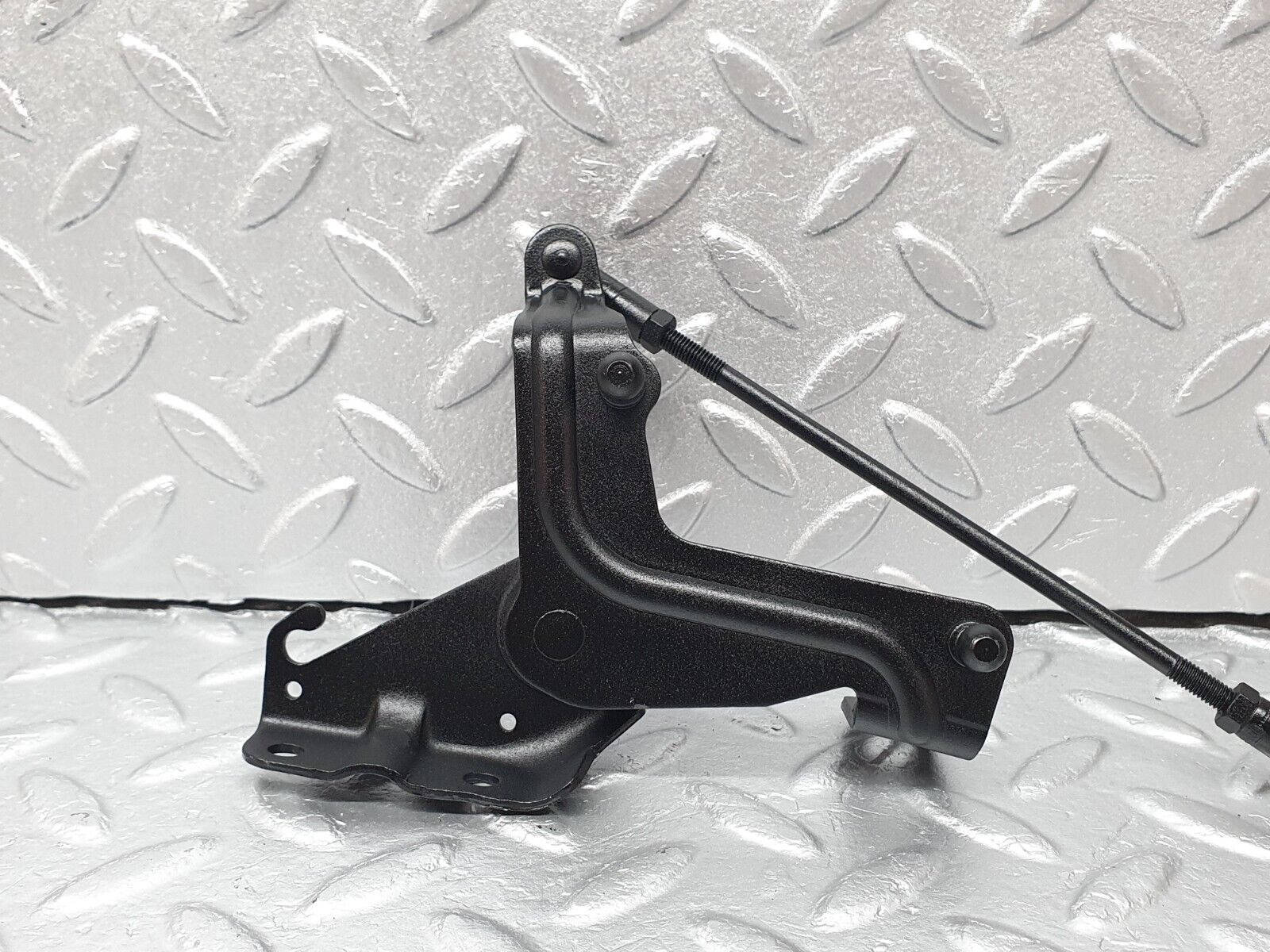 40832 Mercedes-Benz W123 300D Throttle Linkage