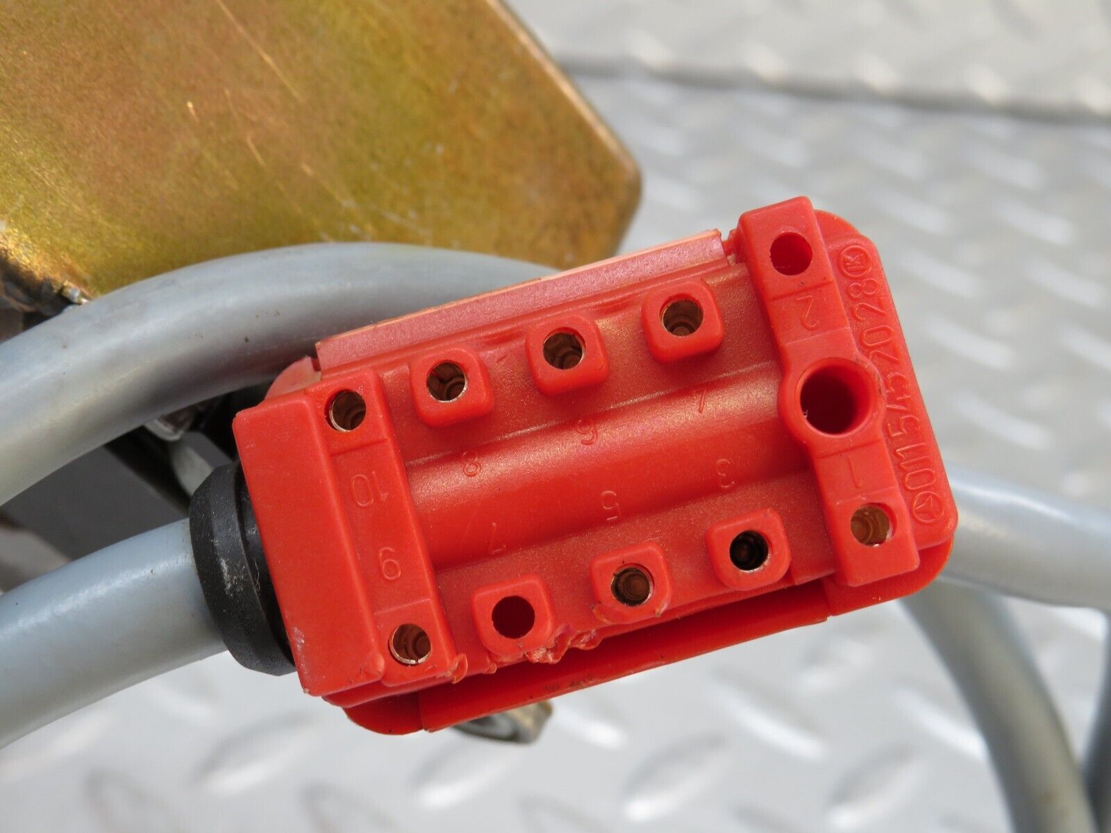 37004 Mercedes-Benz C126 420SEC Coupe Crash Sensor RS-SRS Bosch 0285001005 124820511