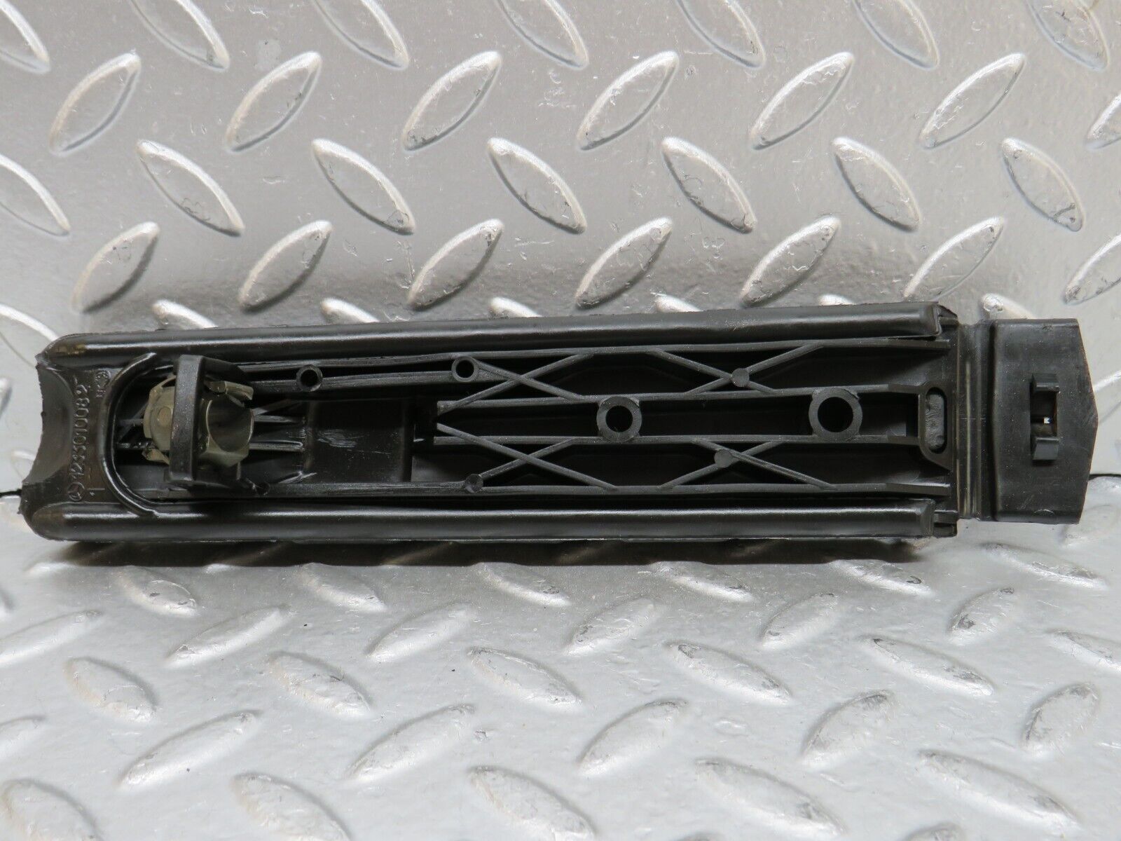 27923 Mercedes-Benz W123 280E Accelerator Pedal With Rubber 1233010082