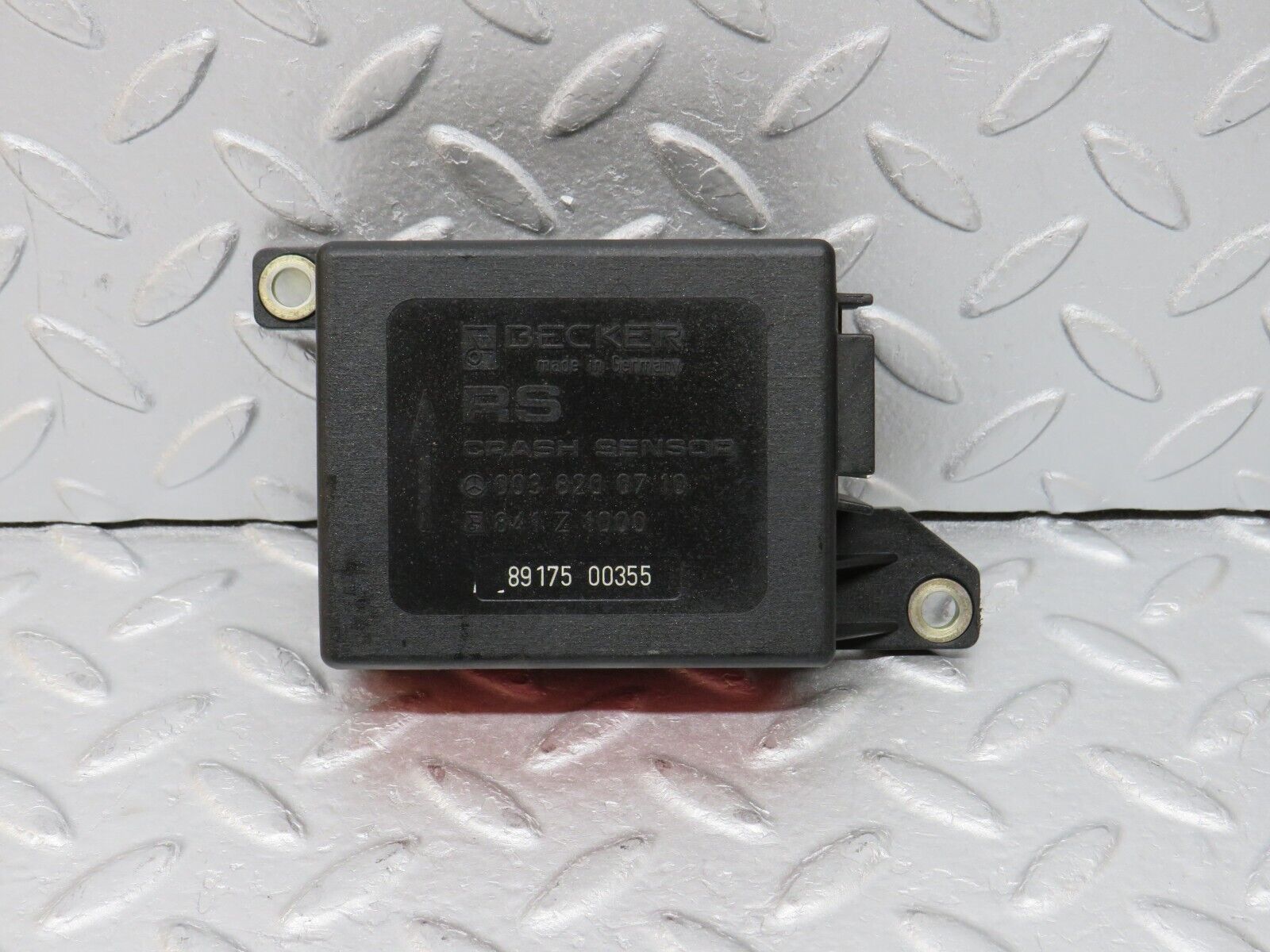 36547 Mercedes-Benz W201 190E 2.0L Crash Sensor Bosch 0038200710