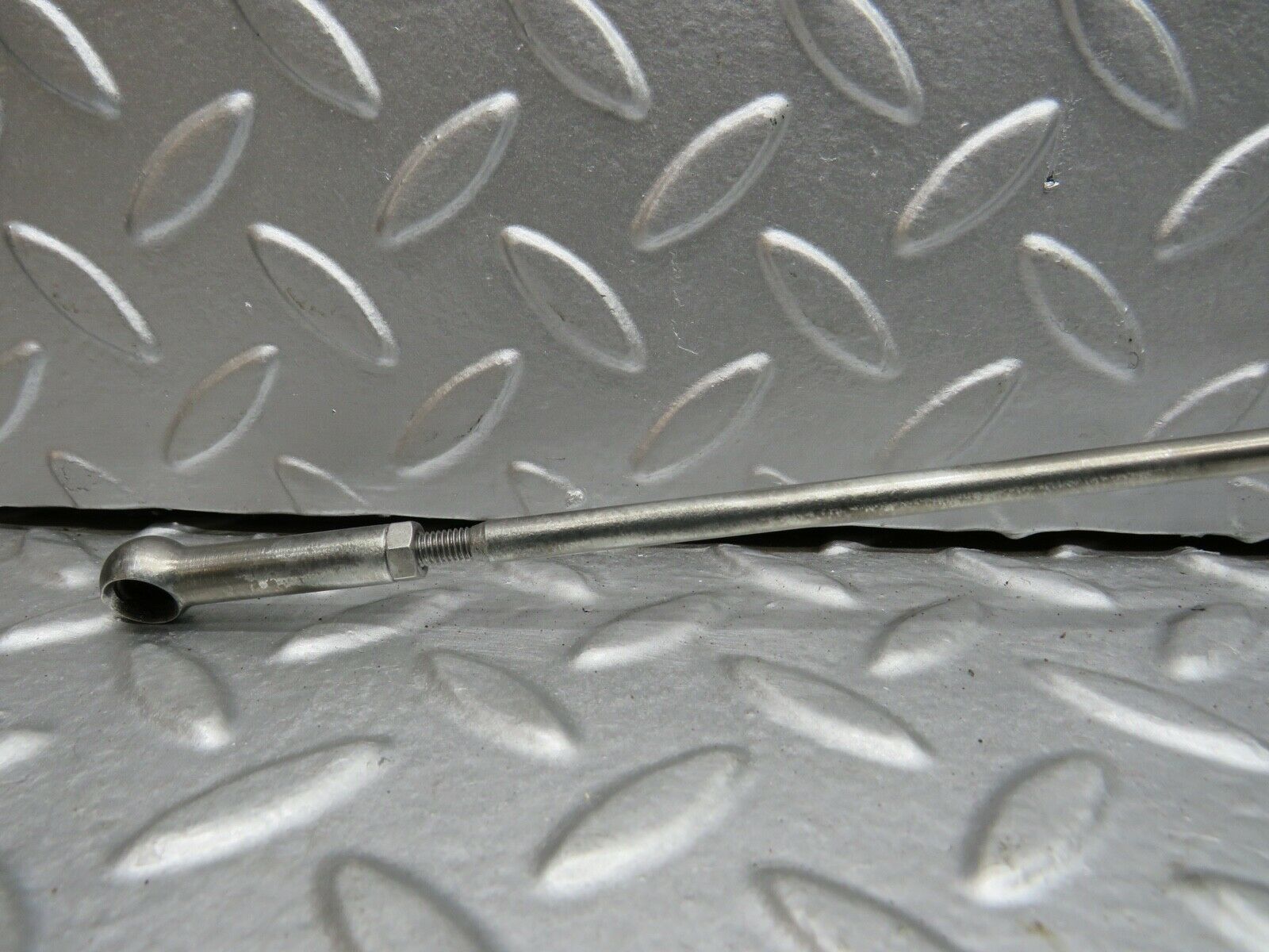 21798 Mercedes-Benz W126 300SE Throttle Linkage