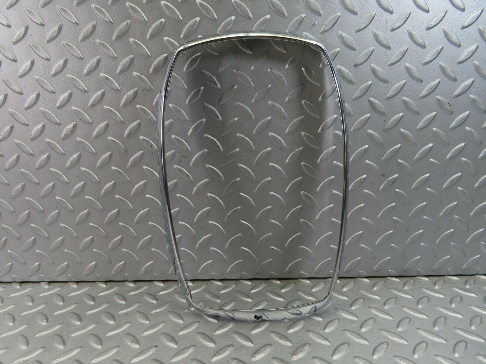 8140 Mercedes-Benz W114 Headlight Chrome Frame