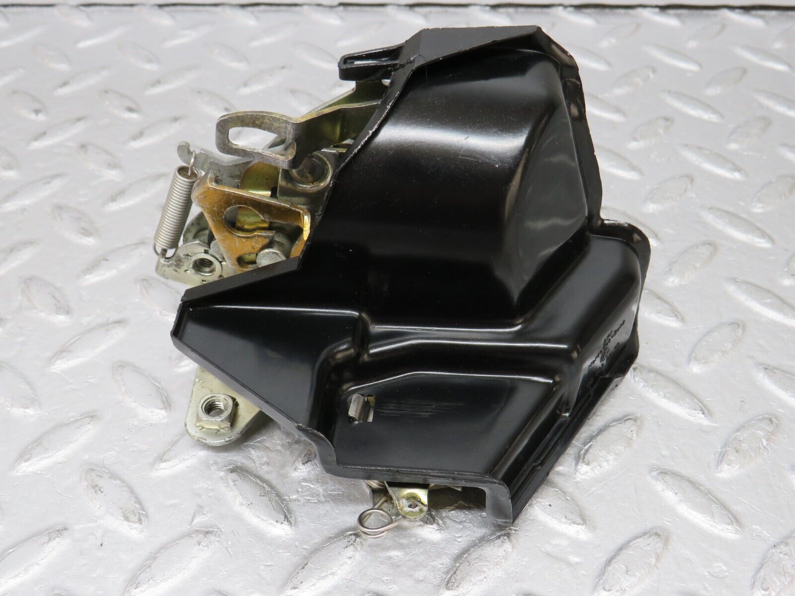 36043 Mercedes-Benz W126 420SE Rear Right Door Lock Mechanism 1237330208