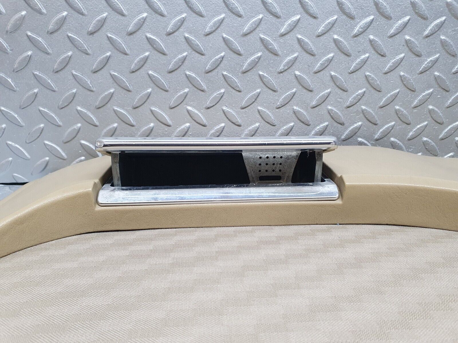 41120 Mercedes-Benz W126 300SE Rear Left Door Card Beige 1267370170