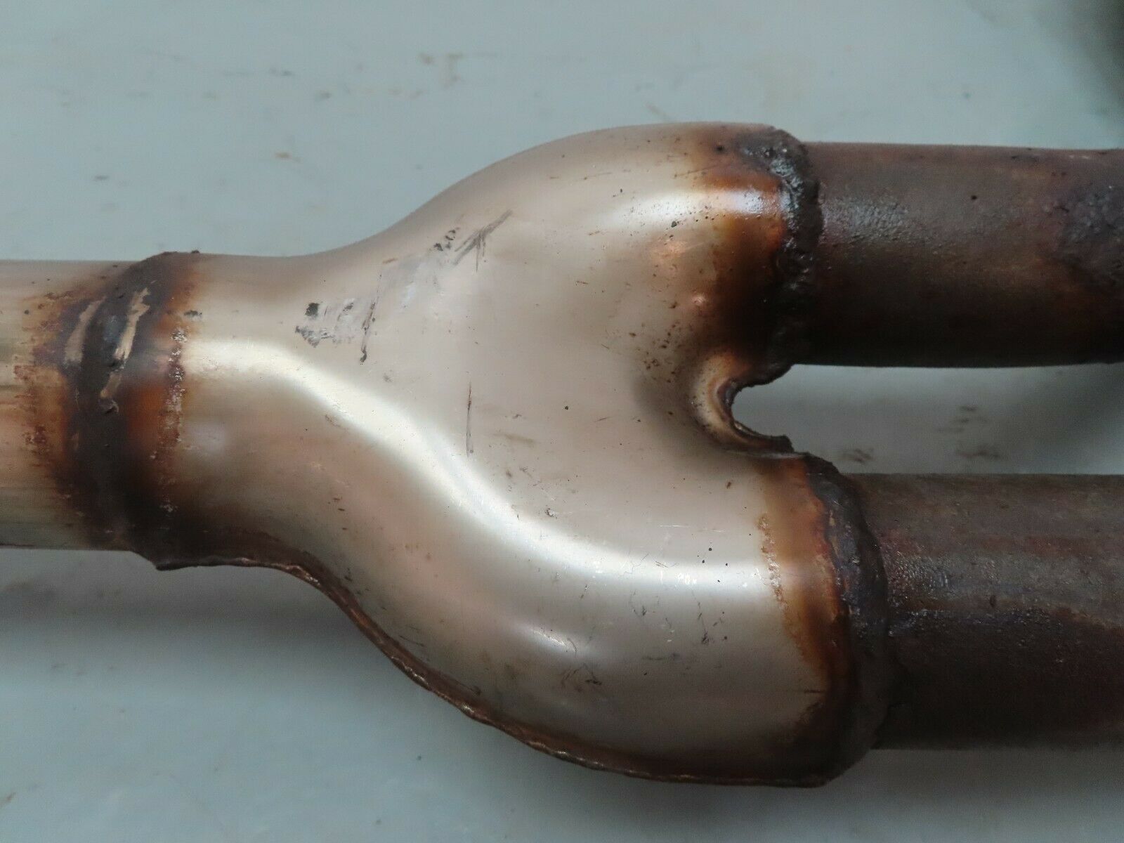 6692 Mercedes-Benz S124 E220 Wagon Middle Silencer