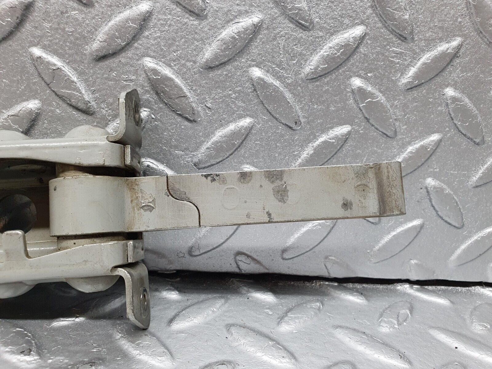 41538 Mercedes-Benz W124 200E Door Safety Check Strap