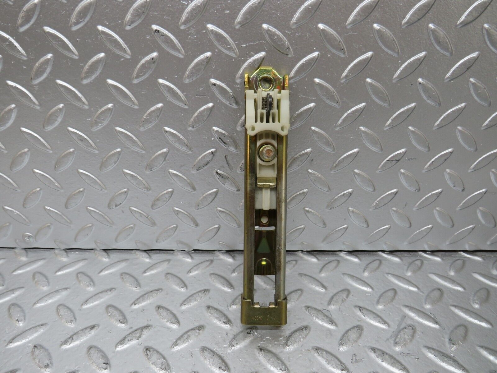 25977 Mercedes-Benz W124 280E Seat Belt Height Adjuster 1248600088