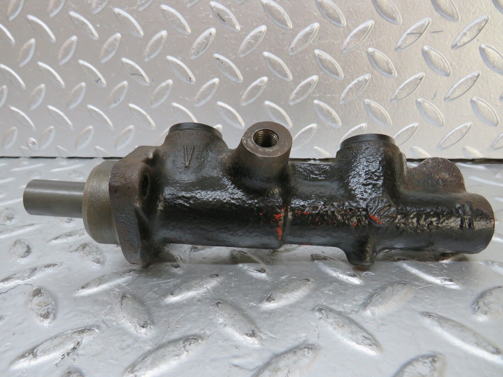 26105 Mercedes-Benz W116 450SE Brake Master Cylinder