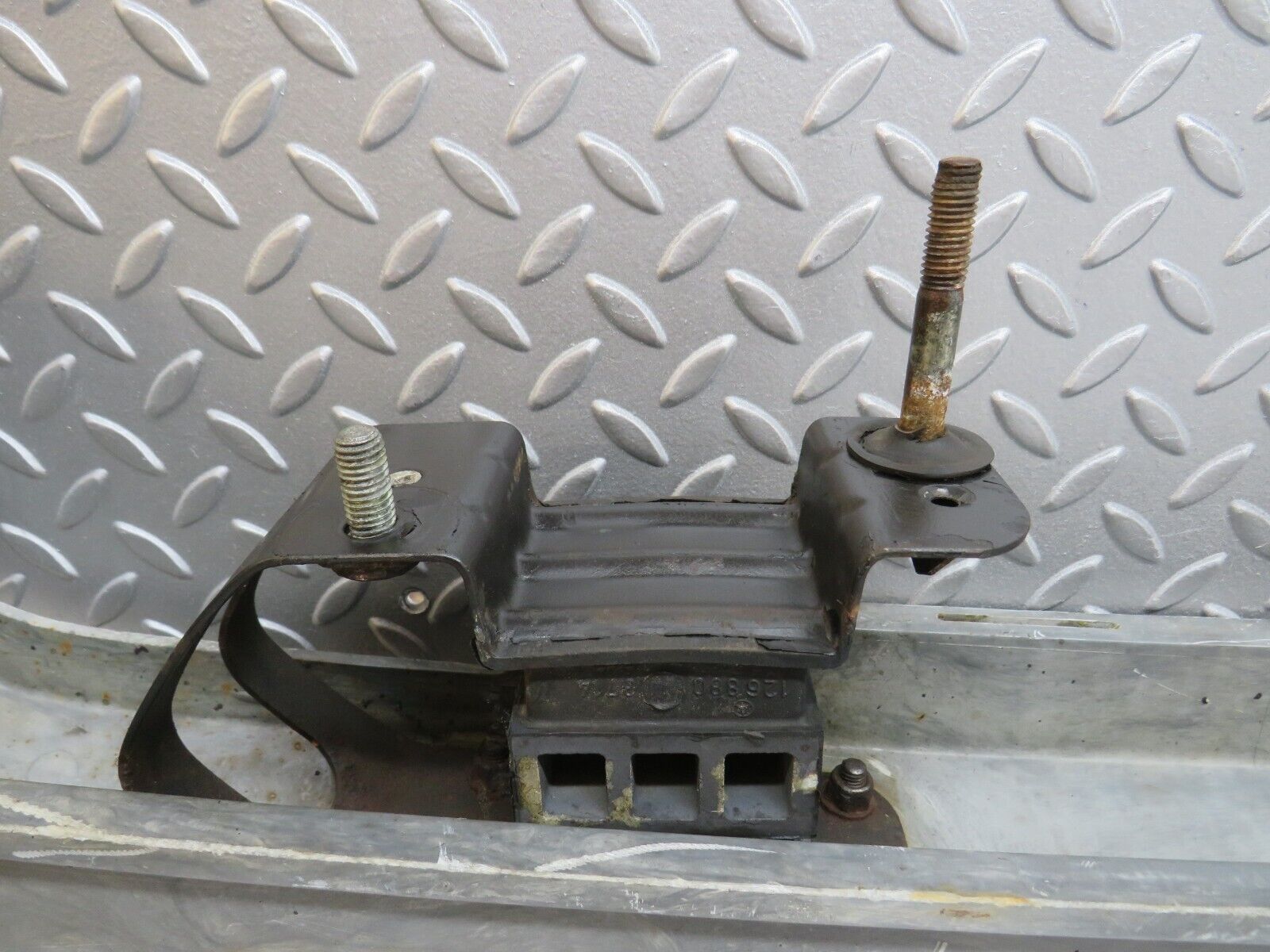 36313 Mercedes-Benz W126 420SE Rear Bumper Bracket Reinforcement 1268851105