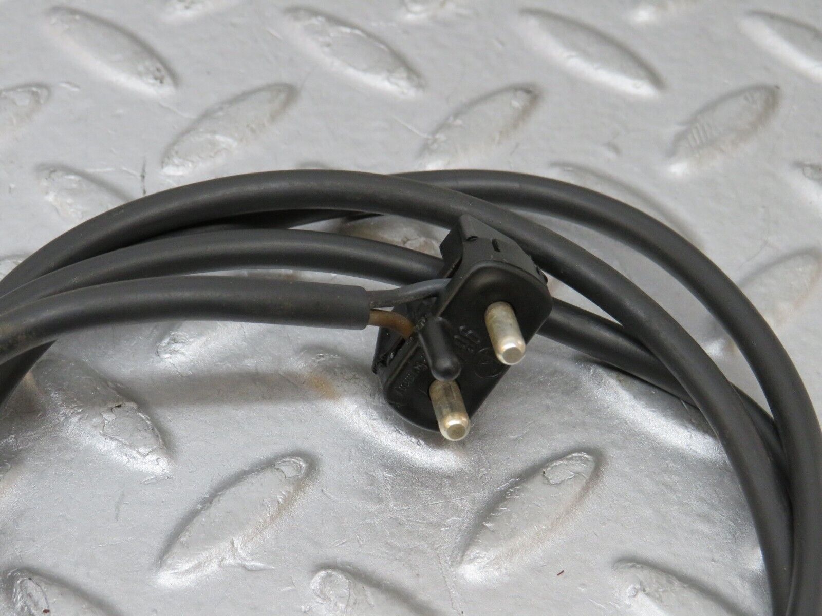 36268 Mercedes-Benz W126 420SE Front Wing Indicator Wire Cable 1249971881