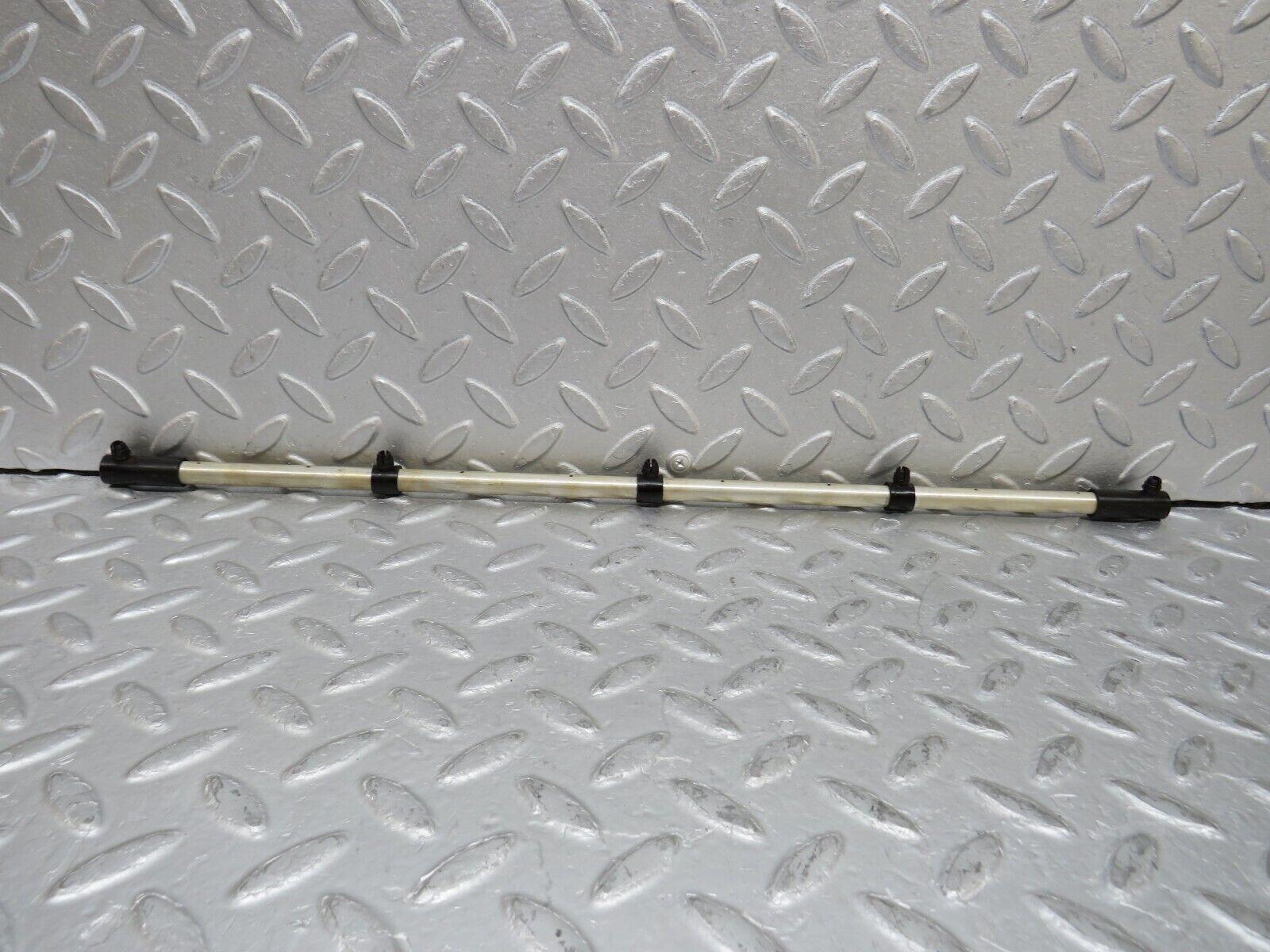 37141 Mercedes-Benz C126 420SEC Coupe Camshaft Oil Tube