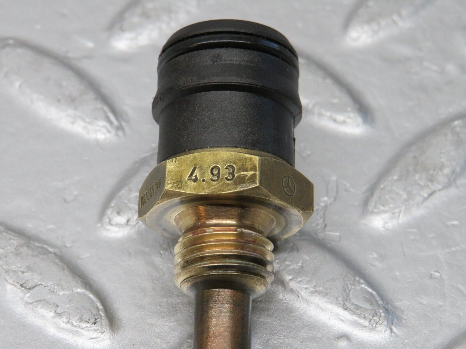 38127 Mercedes-Benz A124 320E Cabriolet Coolant Temperature Sensor Beru 0095423517 0824121040