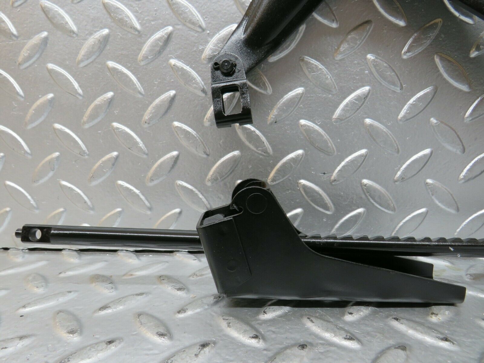 23609 Mercedes-Benz W114 280E Handbrake Regulator