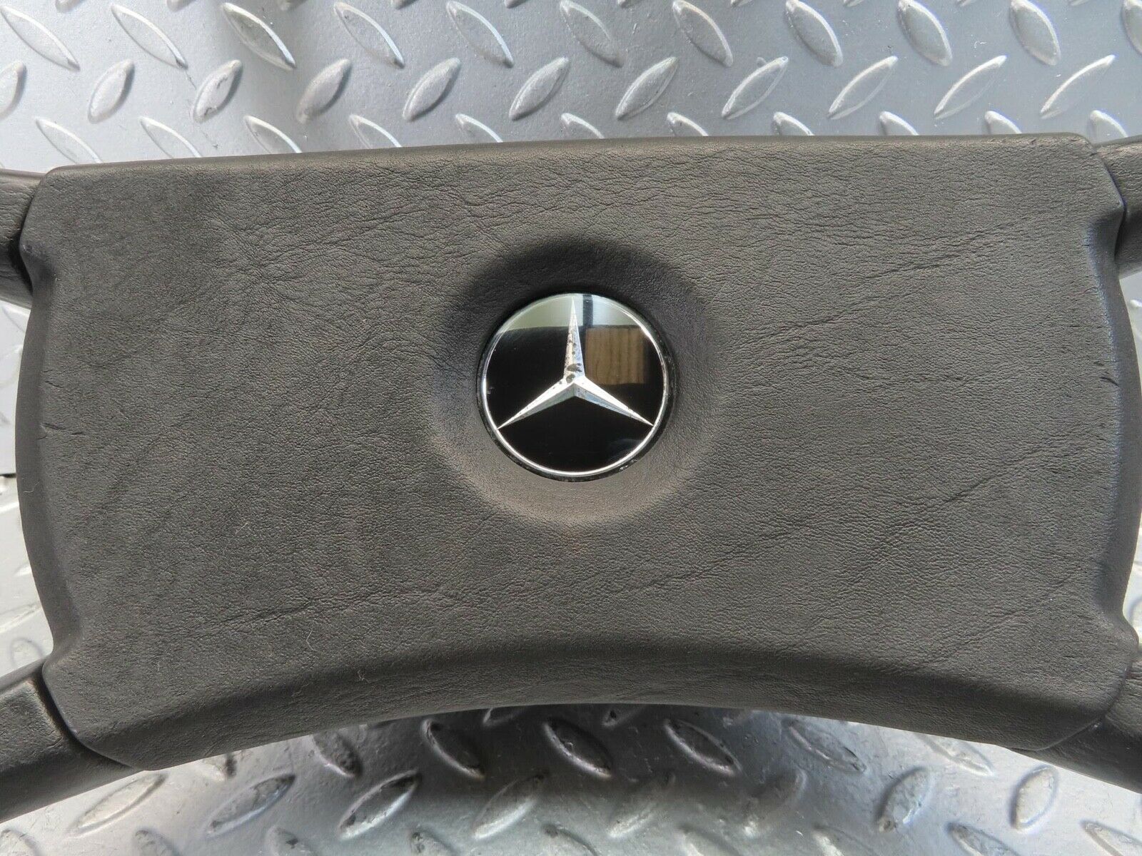 11394 Mercedes-Benz C123 230CE Coupe Steering Wheel 1264640017