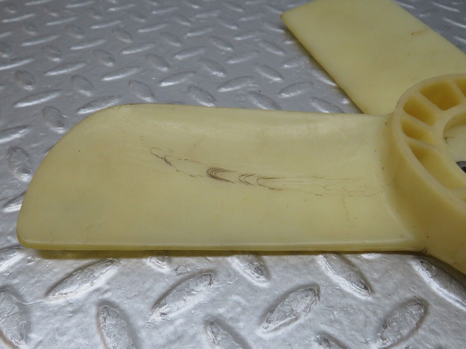 35953 Mercedes-Benz 240D OM616.912 Engine Cooling Fan 1082050906