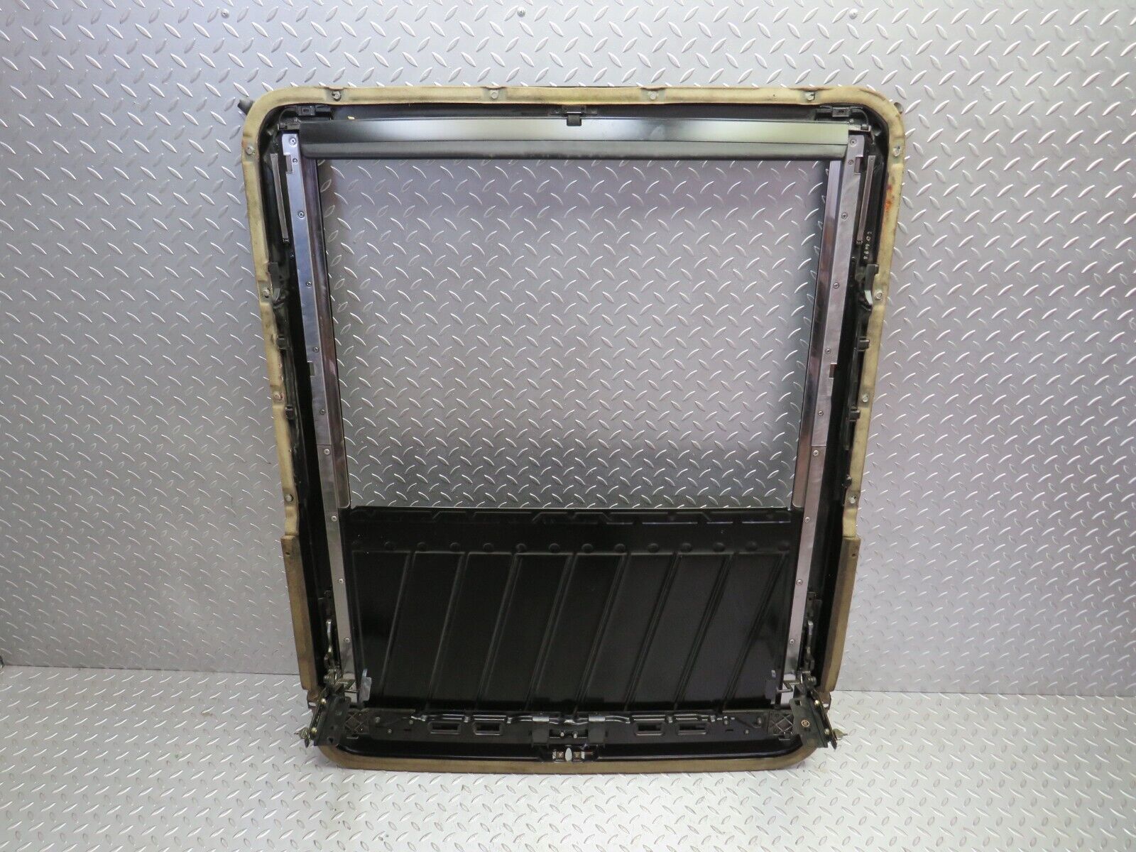29498 Mercedes-Benz W124 230E Power Sunroof Frame