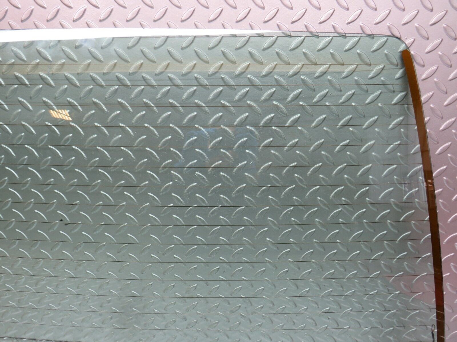 27677 Mercedes-Benz S124 300TE Wagon Tailgate Heated Windscreen