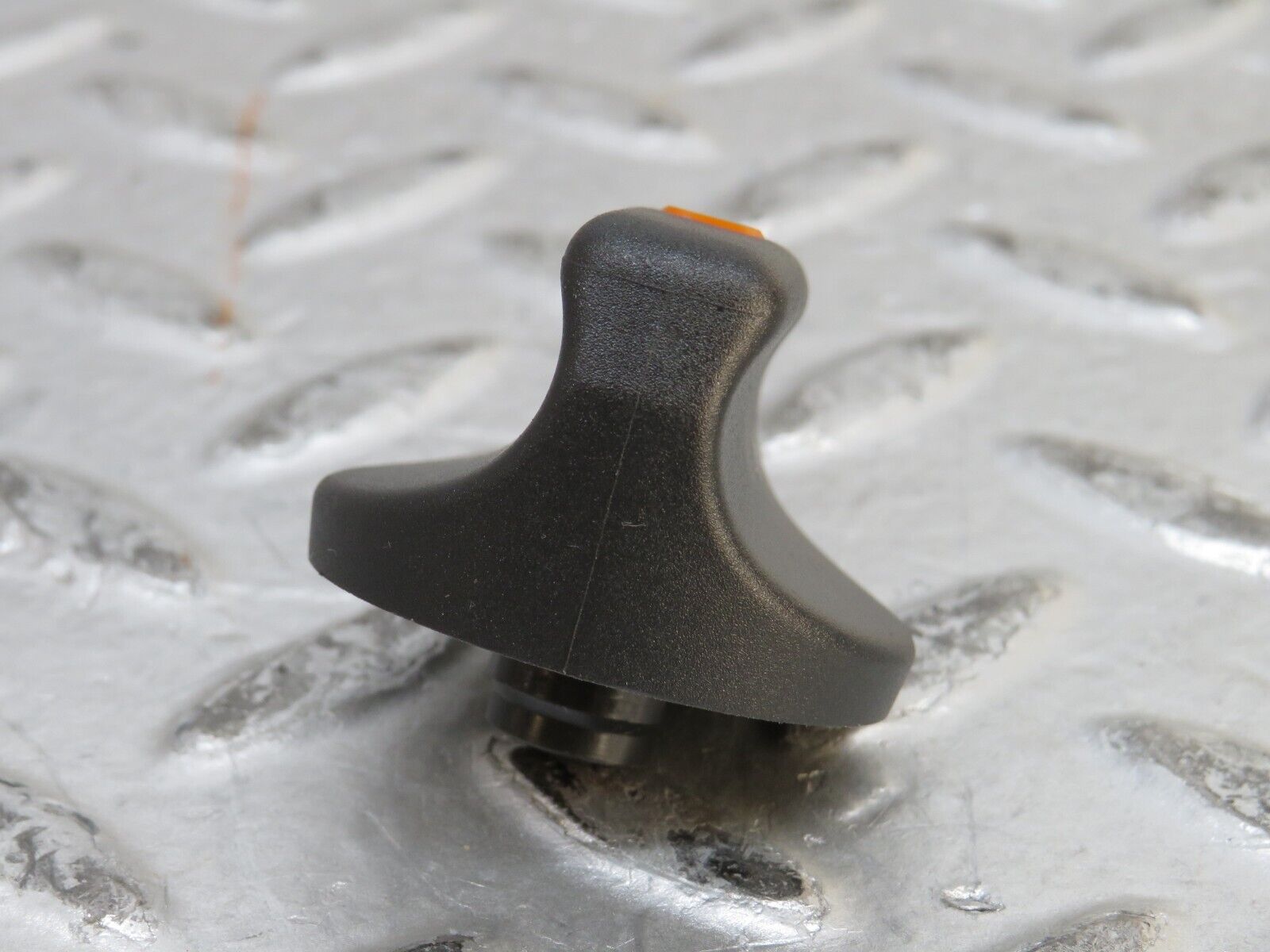 28327 Mercedes-Benz S123 240D Wagon Headlight Switch Knob 1265400083