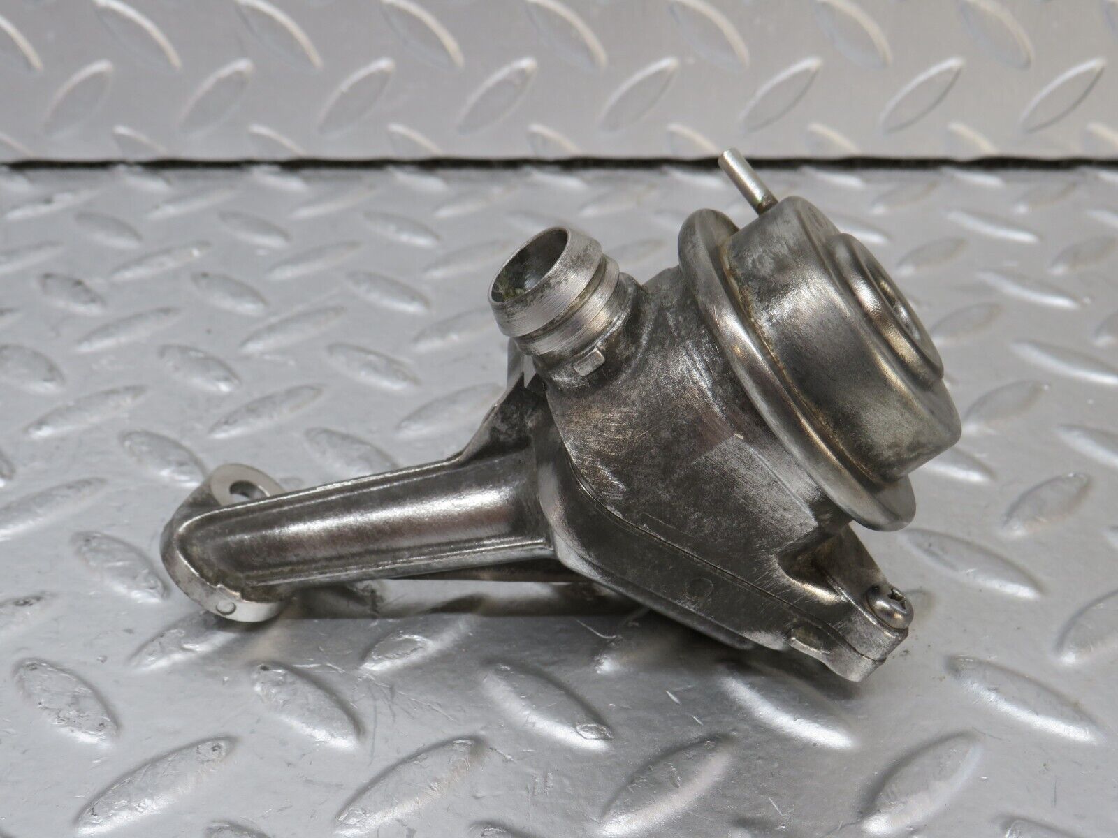 34941 Mercedes-Benz W210 320E Exhaust Gas Recirculation Valve EGR 0021403560