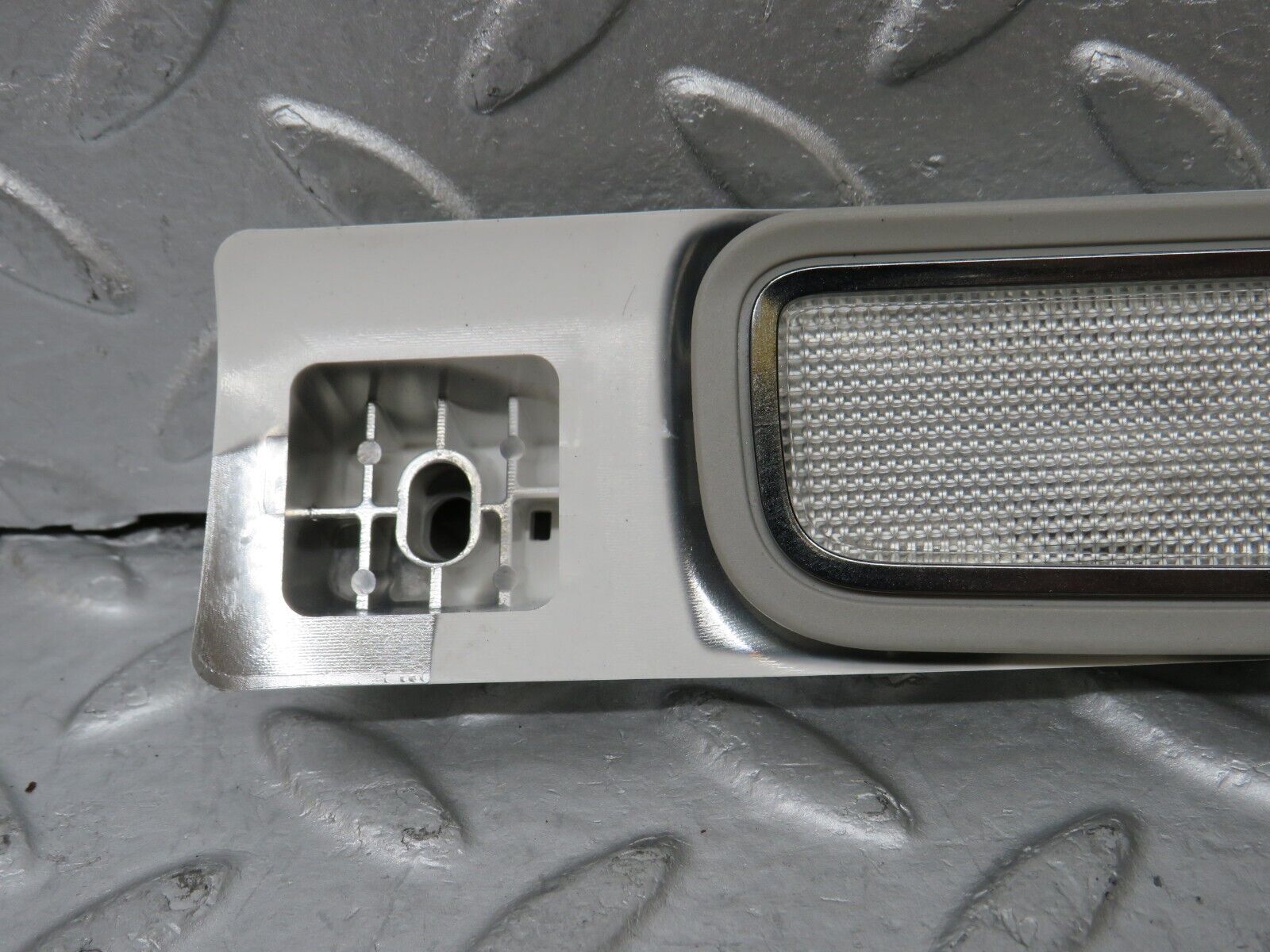 35158 Mercedes-Benz W221 Rear Left Interior Roof Light 2218202301