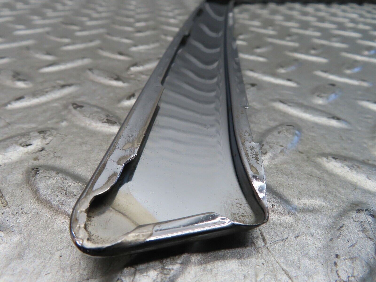 19743 Mercedes-Benz C140 CL420 Coupe Front Bumper Trim Left Side 1408851374