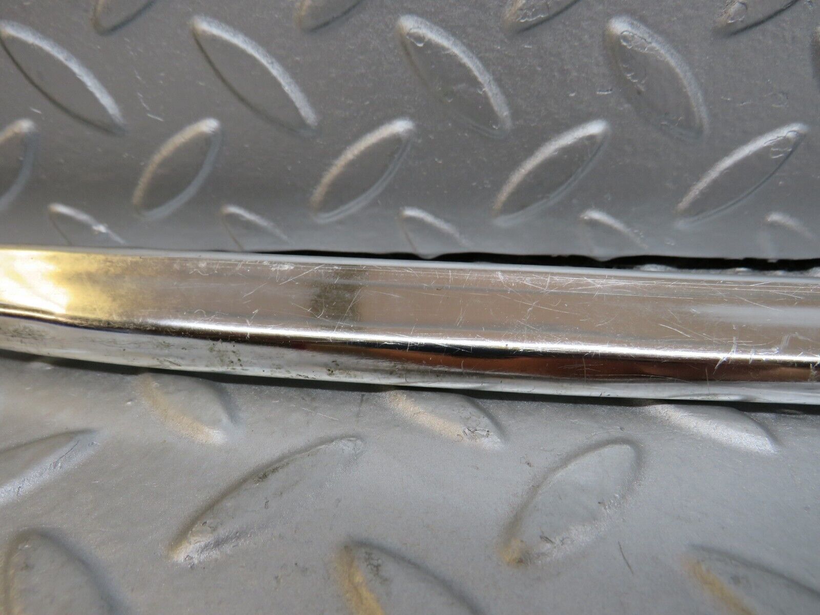 36952 Mercedes-Benz C126 420SEC Coupe Trunk Lid Handle Chrome