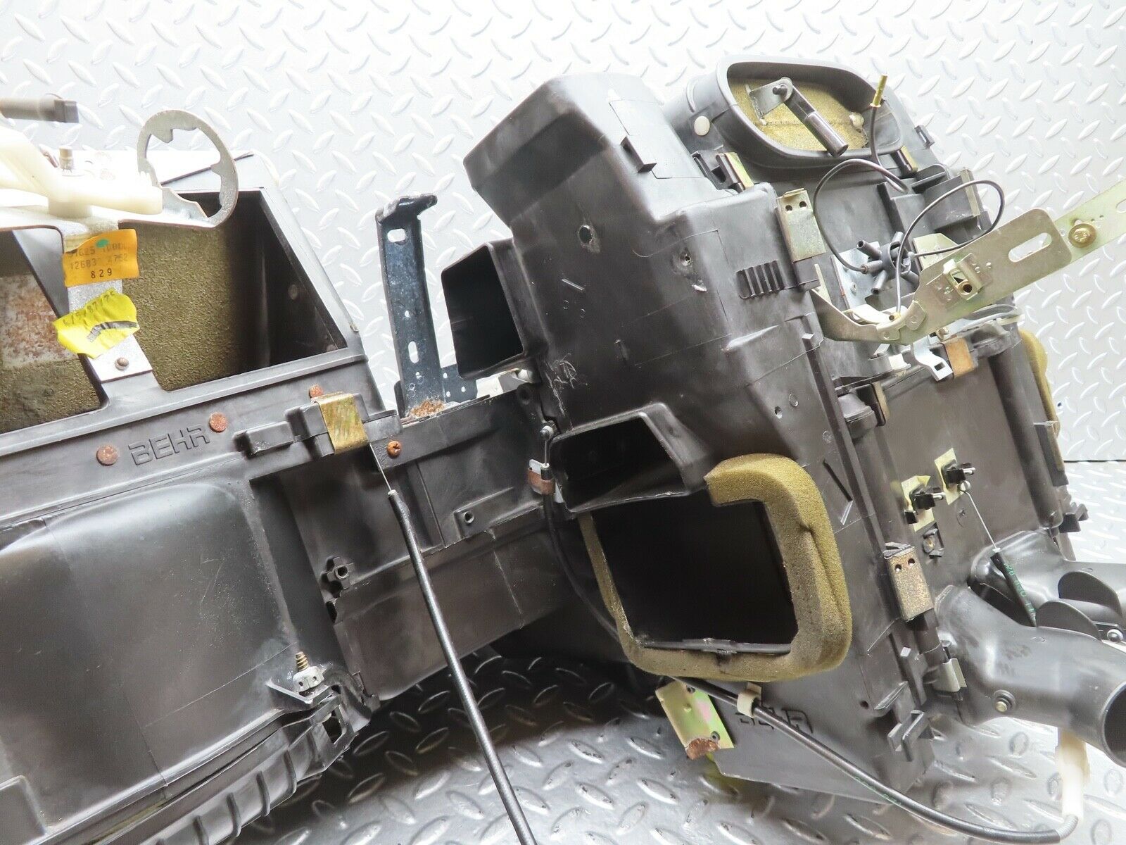 21702 Mercedes-Benz W126 300SE Heater Box Blower Housing