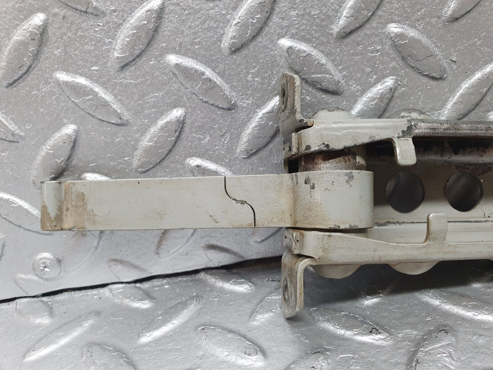 41539 Mercedes-Benz W124 200E Door Safety Check Strap