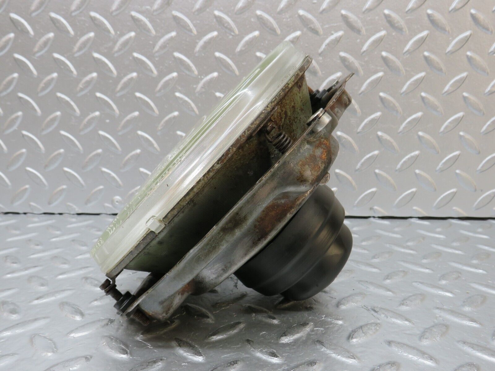 30020 Porsche 924 Headlight Hella 201116560