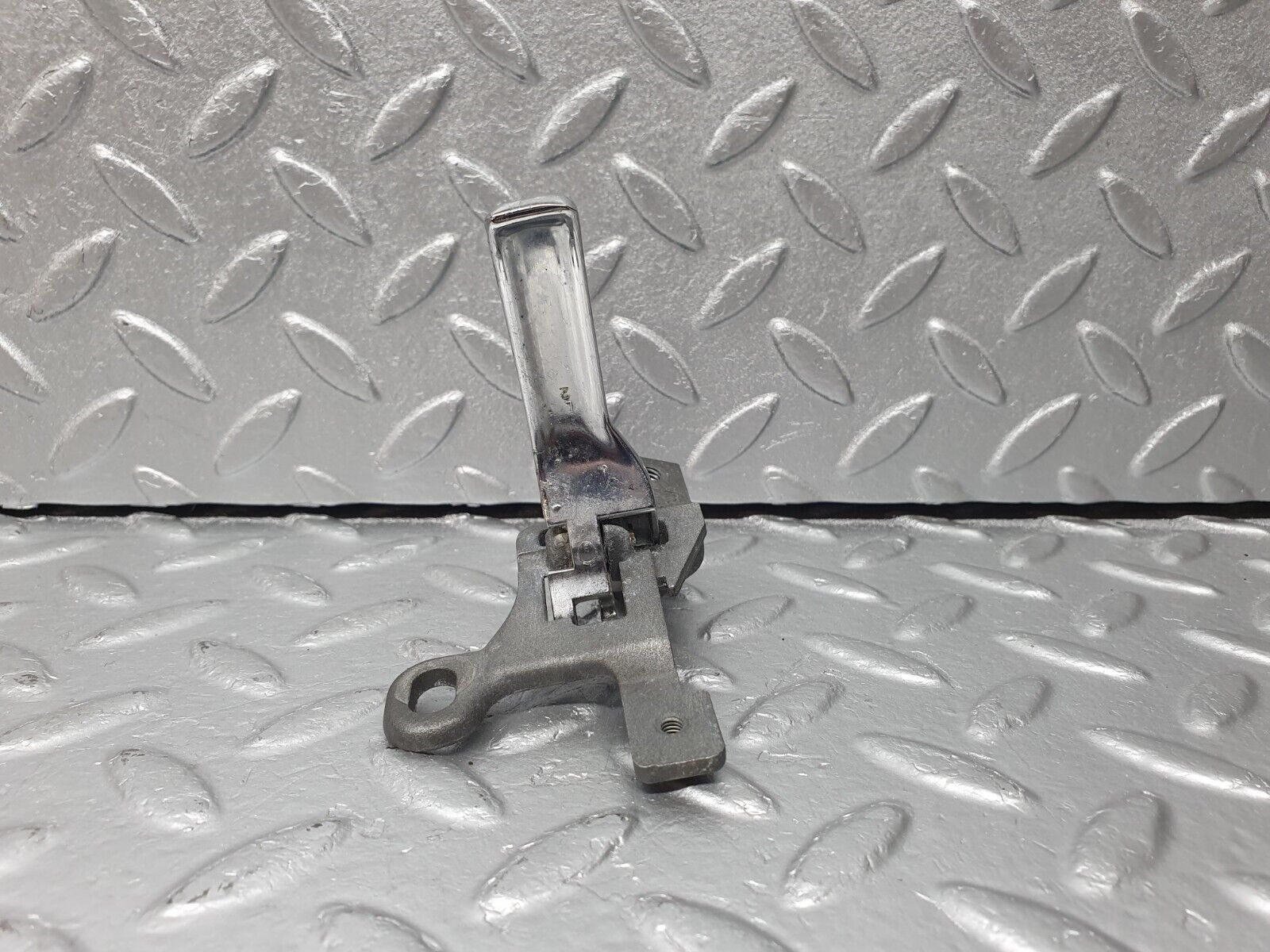 40765 Mercedes-Benz W123 300D Left Interior Door Handle 1237600161