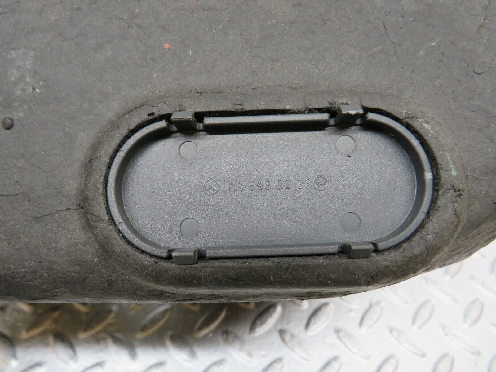 36172 Mercedes-Benz W126 420SE Glove Box 1266800291 1266930233