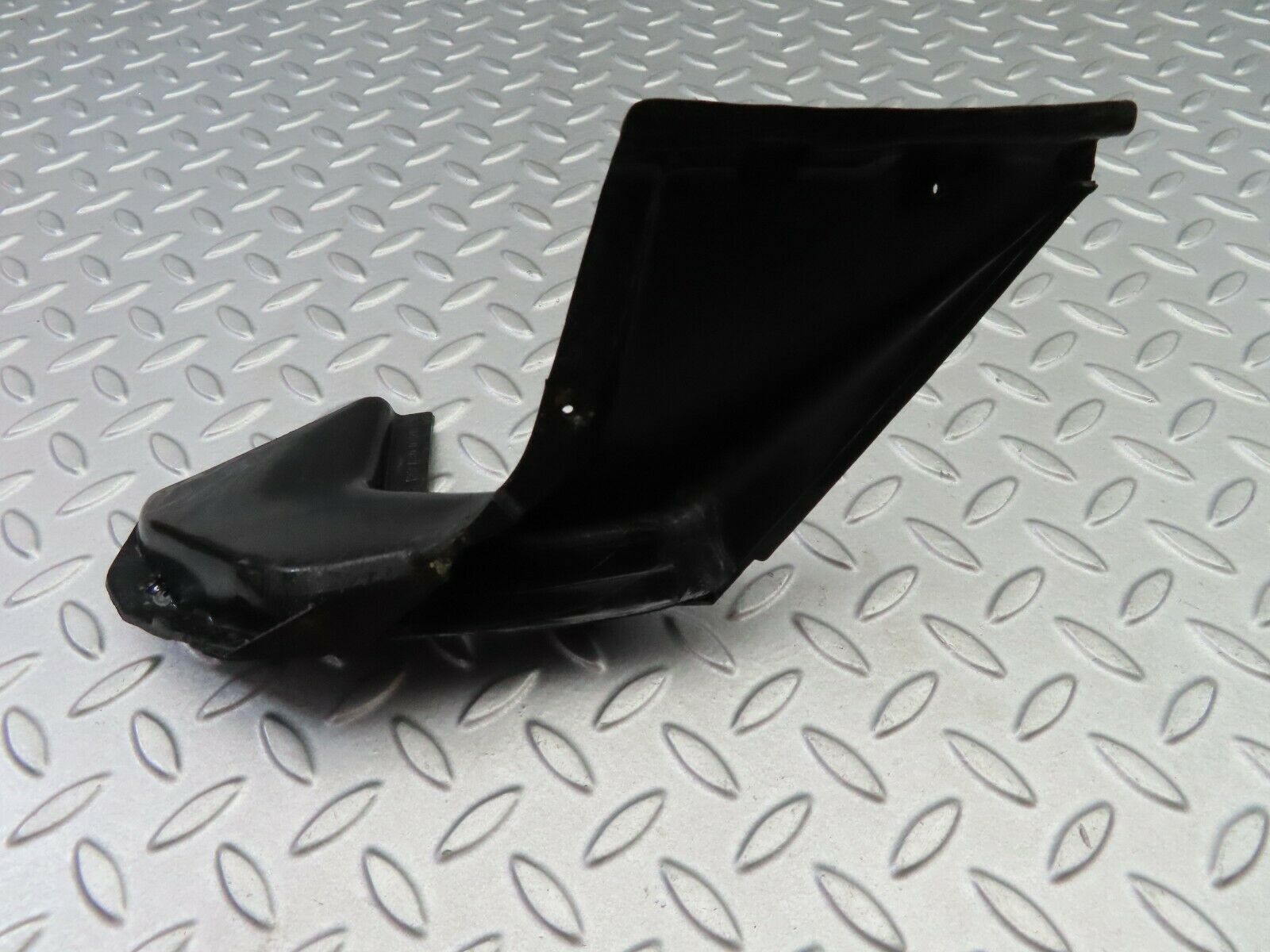 5843 Mercedes-Benz W123 200 Water Drain Left Side 1238300328