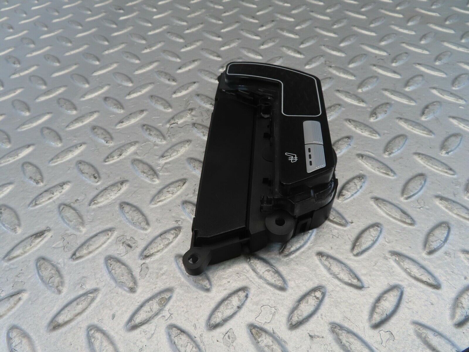 11095 Mercedes-Benz W221 S320 Rear Right Seat Switch 2218700158