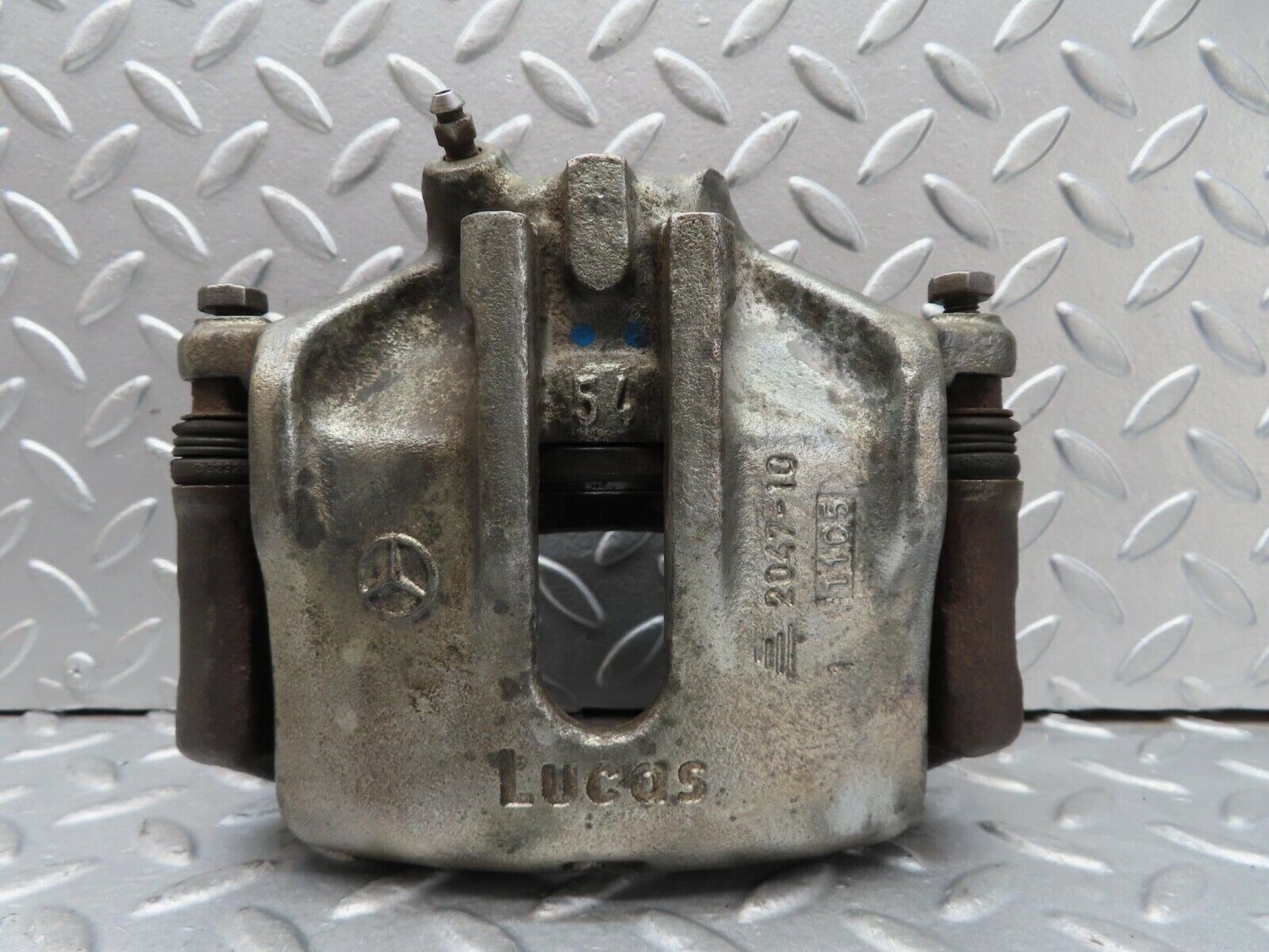16447 Mercedes-Benz W124 260E Front Left Brake Caliper Lucas 54