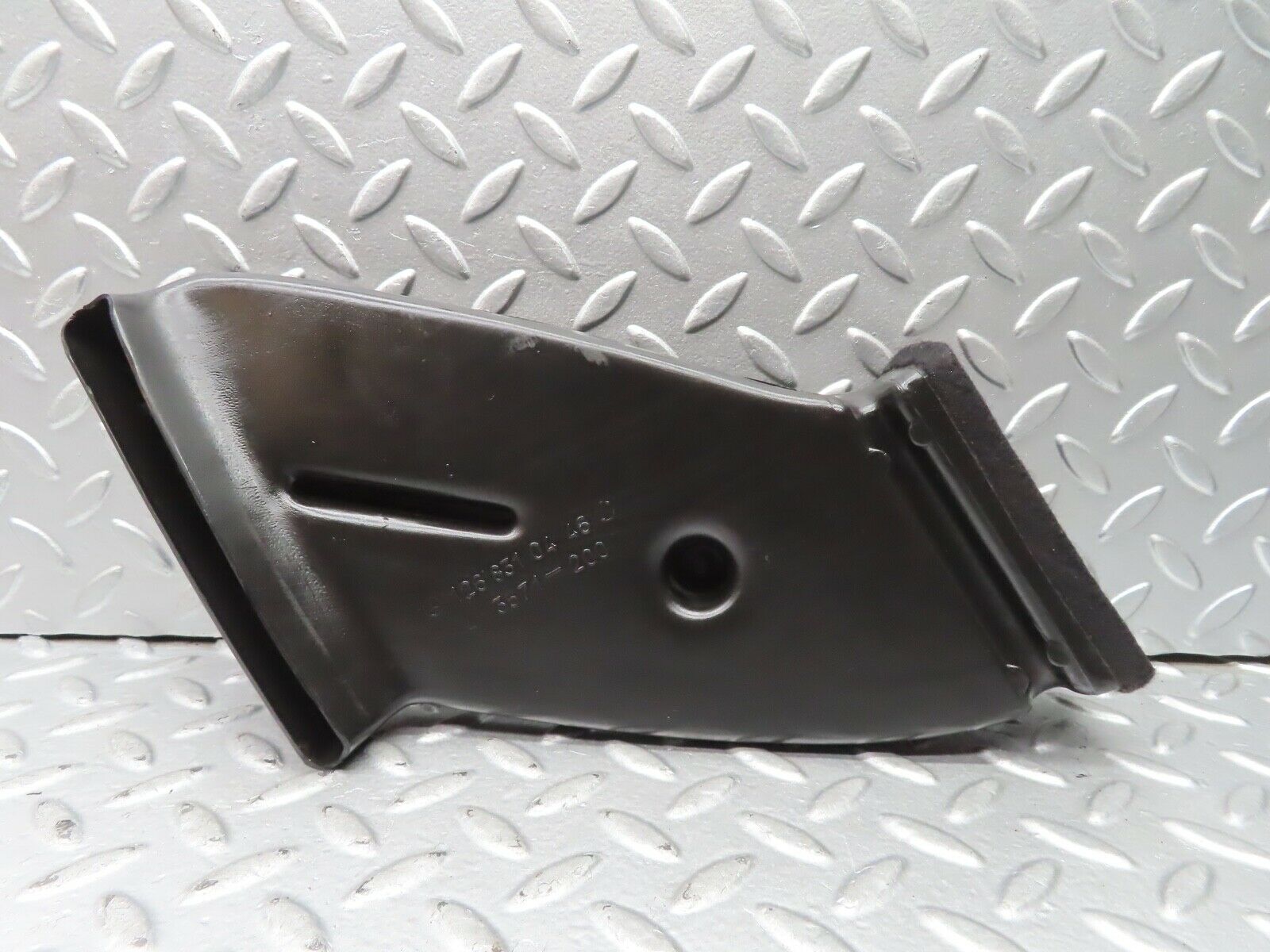 21506 Mercedes-Benz W126 300SE Air Duct Heater Ventilation Right 1268310446