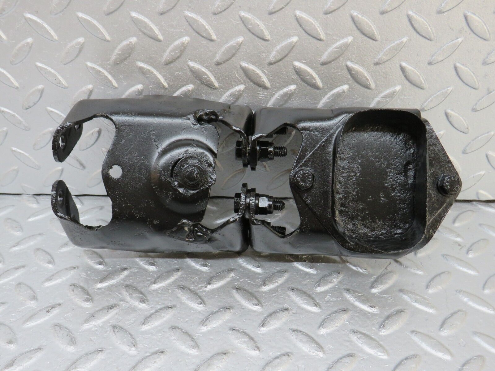 35789 Mercedes-Benz W108 Gearbox Mount Bracket