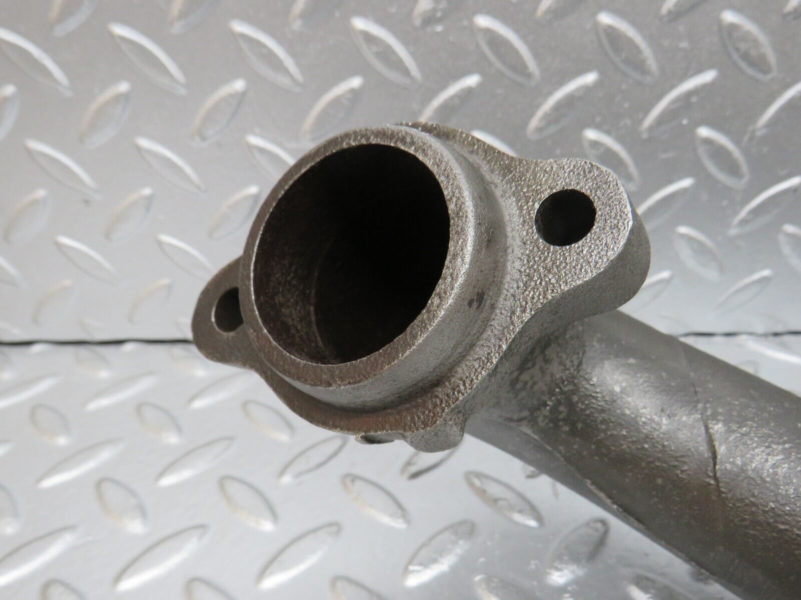 33119 Mercedes-Benz W126 380 V8 Exhaust Manifold Left 1161422302 1161422902