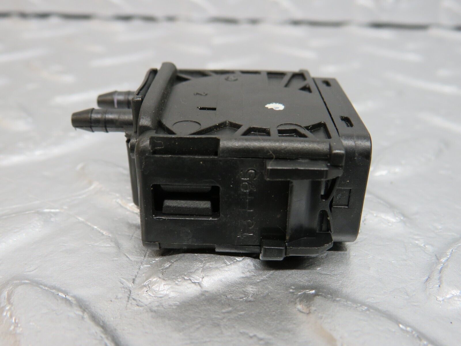 39760 Mercedes-Benz R129 320SL Coupe Headlight Level Switch