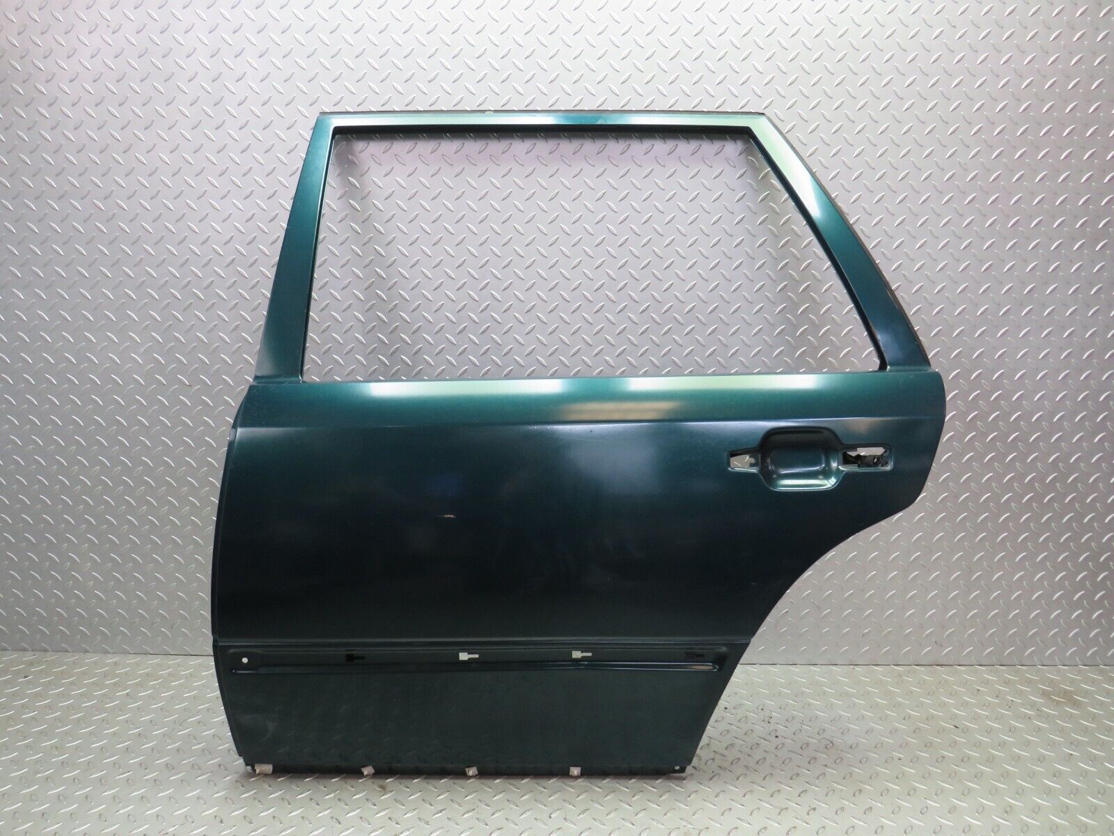 27752 Mercedes-Benz S124 300TE Wagon Rear Left Door