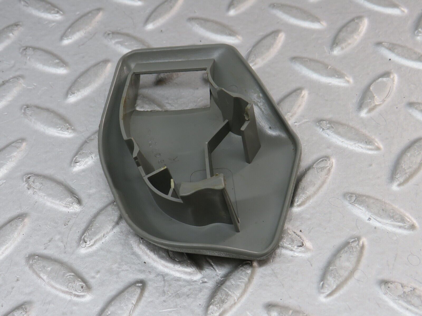 36305 Mercedes-Benz W126 420SE Seat Belt Runner Cover Trim Left Grey 1268680939