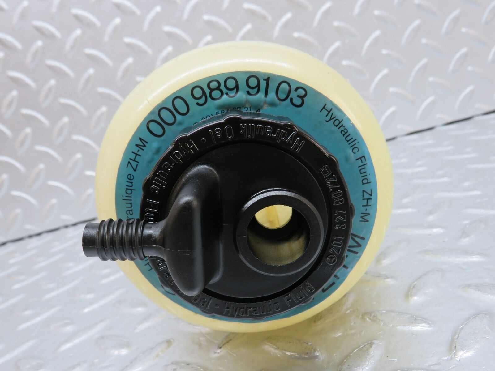 32521 Mercedes-Benz S124 300TE Hydraulic Suspension Fluid Reservoir 0009899103