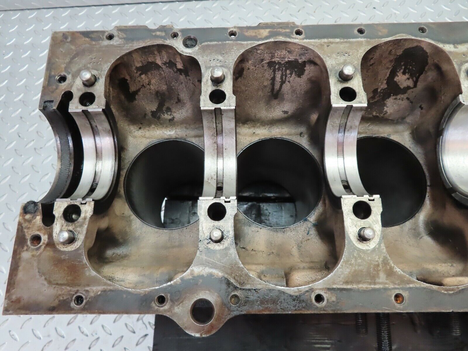 19282 Mercedes-Benz W123 300D Engine Block OM617.912 6170110201