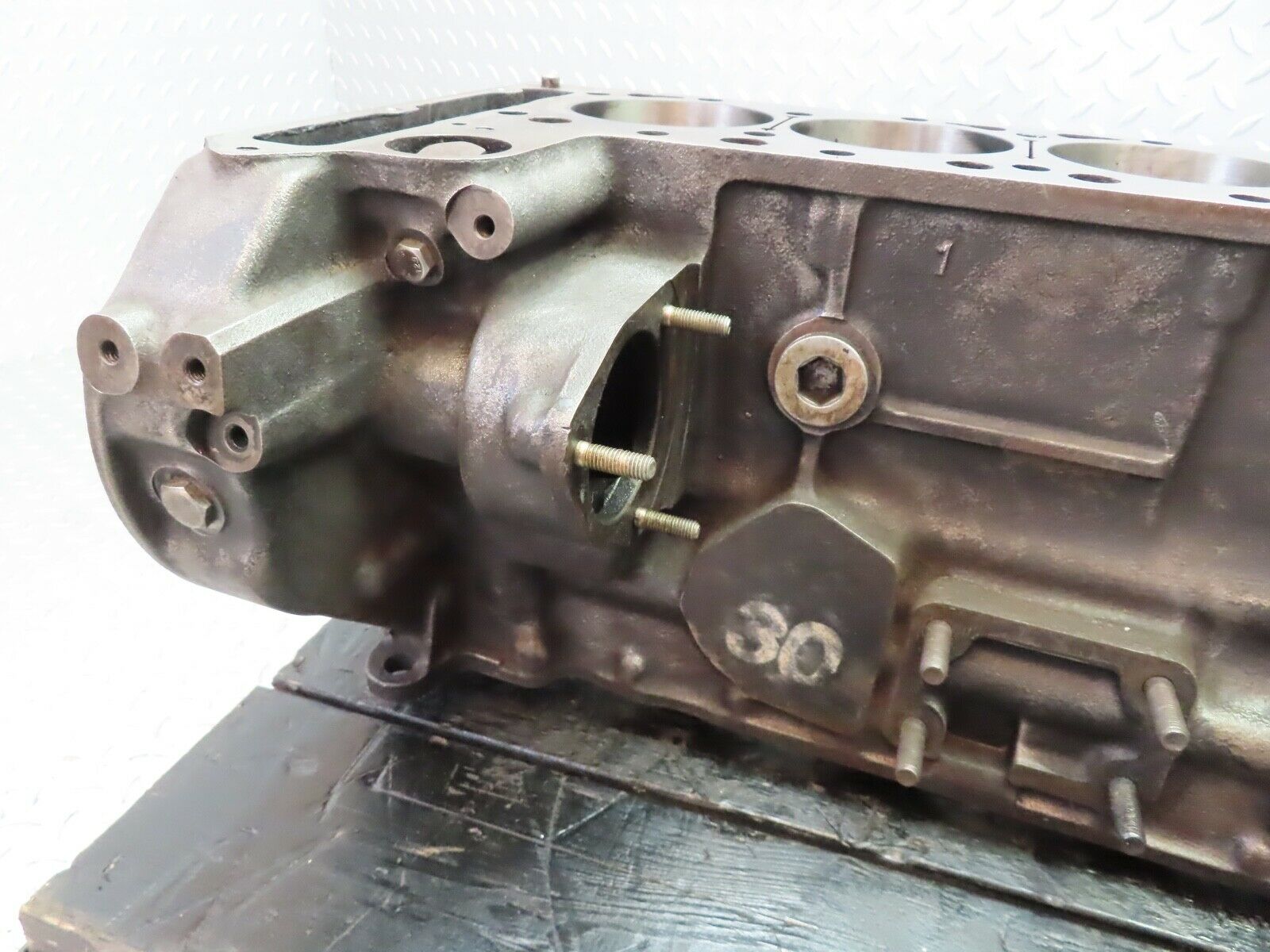 19282 Mercedes-Benz W123 300D Engine Block OM617.912 6170110201