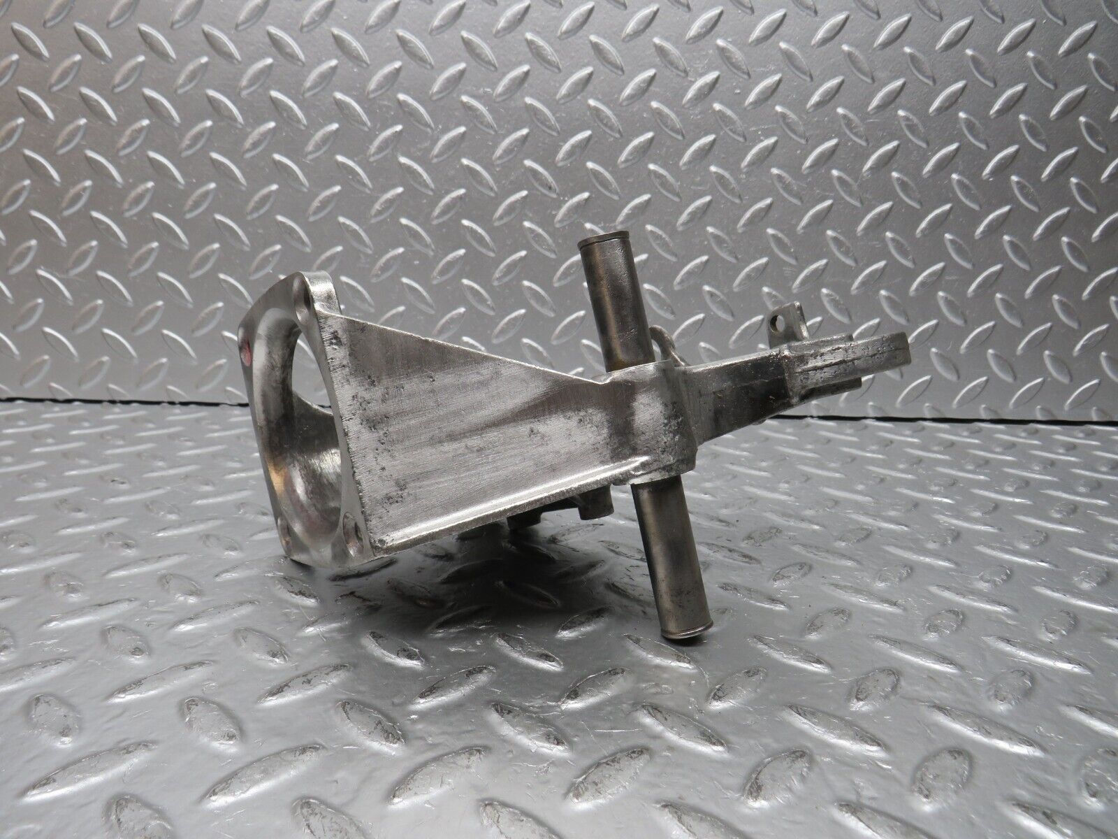 31127 Mercedes-Benz W123 200D Brake Pedal Bracket 1232940501